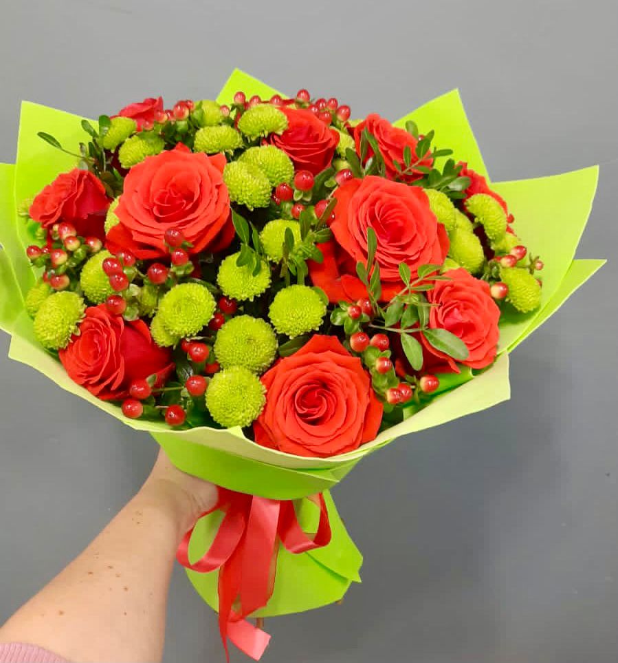 Букет цветов из: Хризантемы и Розы в Ярославском