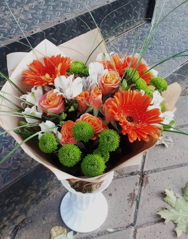 Букет цветов из: Герберы, Хризантемы, Альстромерии и Розы в Ярославском
