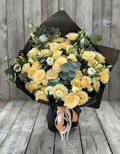 Букет цветов из:  Розы и Лизиантусы в Ярославском
