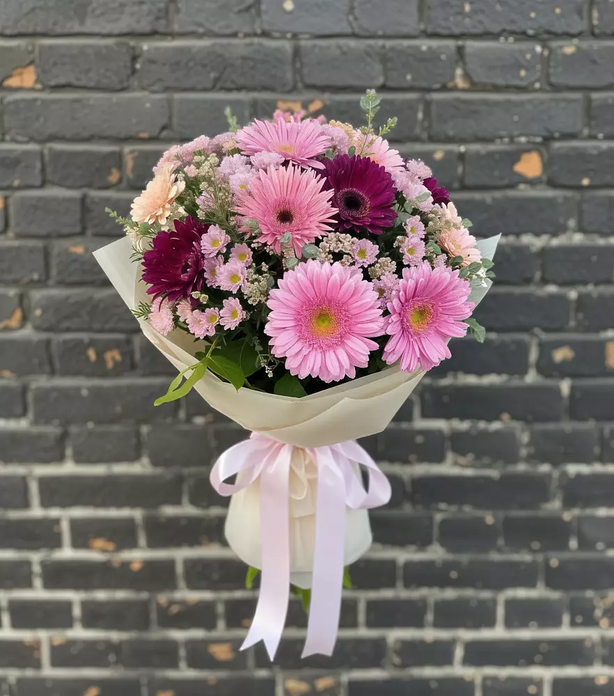 Букет цветов из: Герберы и Хризантемы в Ярославском