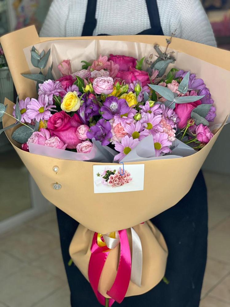 Букет цветов из: Хризантемы, Гвоздики и Альстромерии в Ярославском