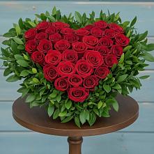 Цветочная композиция из Розы в виде сердца в Ярославском