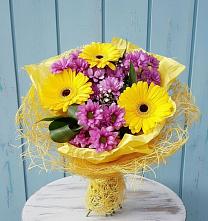 Букет цветов из:  Хризантемы и Герберы в Ярославском