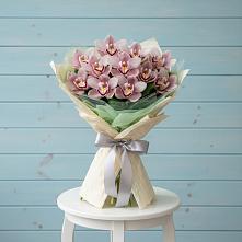 Букет цветов из:  Орхидеи и Розы в Ярославском