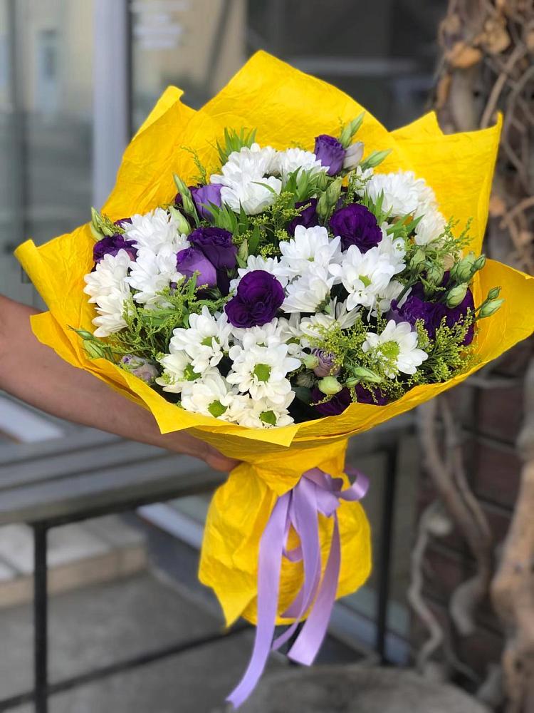 Букет цветов из: Ирисы, Хризантемы и Ромашки в Ярославском