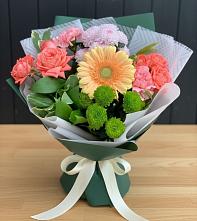 Букет цветов из:  Гвоздики, Розы, Герберы и Хризантемы в Ярославском