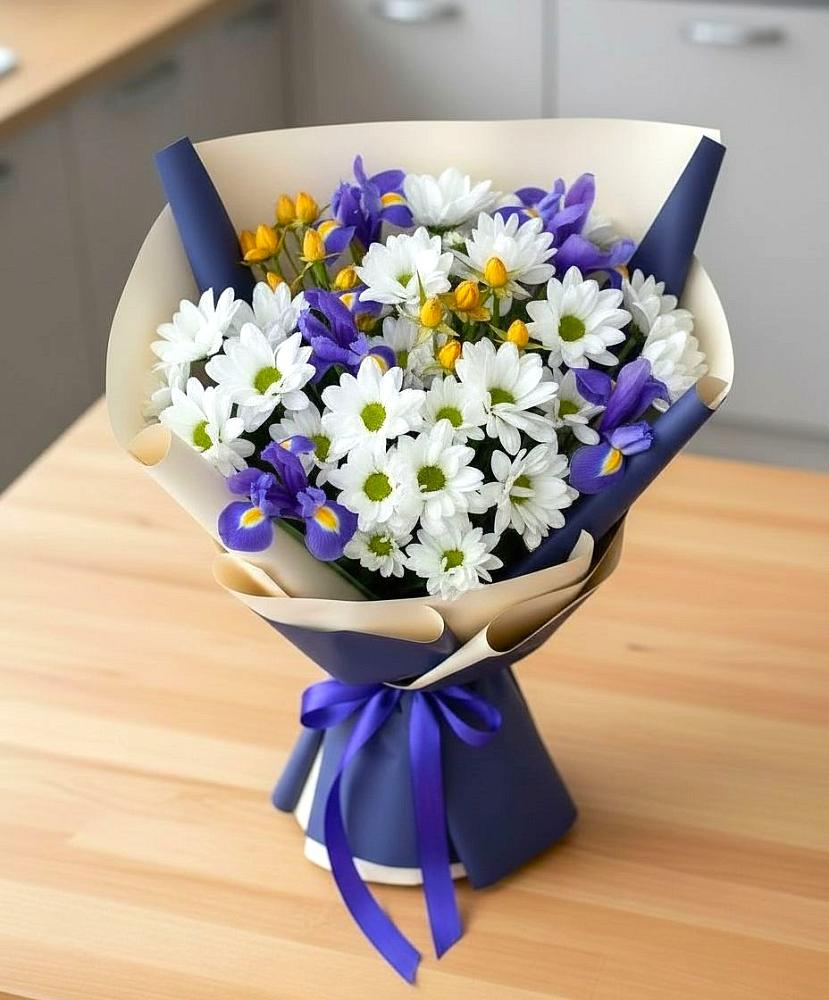 Букет цветов из: Розы, Ирисы и Хризантемы в Ярославском