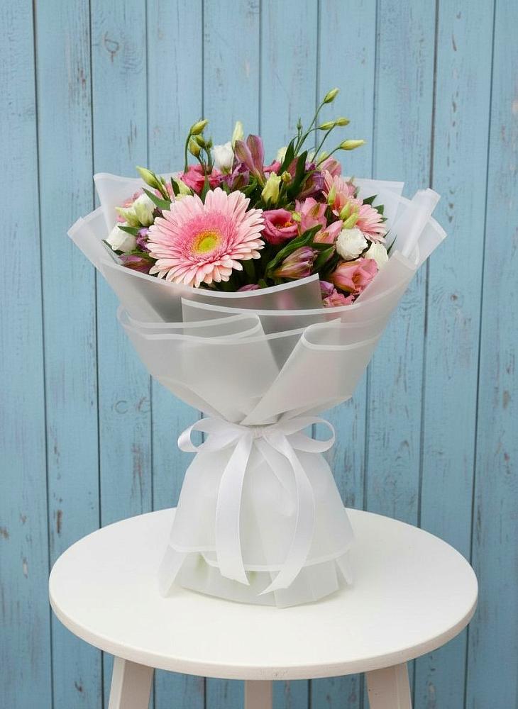 Букет цветов из: Герберы, Альстромерии и Лизиантусы в Ярославском