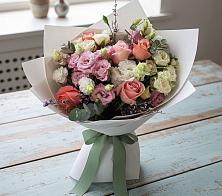 Букет цветов из:  Розы, Лизиантусы и Гвоздики в Ярославском