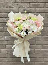 Букет цветов из:  Гвоздики, Розы, Лизиантусы и Хризантемы в Ярославском