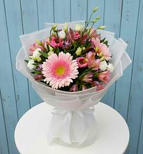 Букет цветов из:  Герберы, Альстромерии и Лизиантусы в Ярославском
