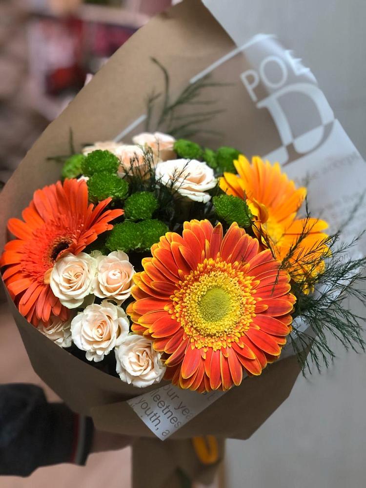 Букет цветов из: Герберы, Хризантемы и Розы в Ярославском