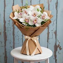 Букет цветов из:  Орхидеи и Розы в Ярославском